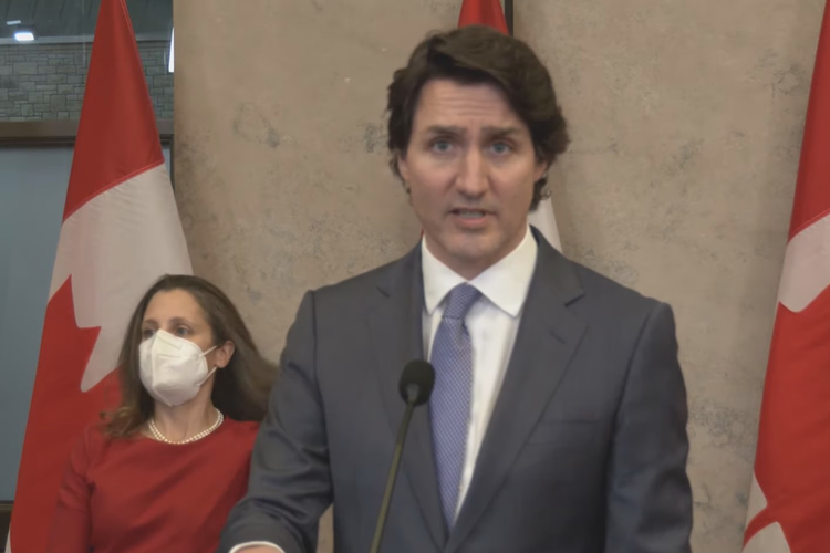 แคนาดาต้องทำงานเพื่อ 'รักษา' จากการระบาดใหญ่, ระดมขบวนความไม่สงบ, Trudeau กล่าวก่อนการลงคะแนนเสียงที่สำคัญ